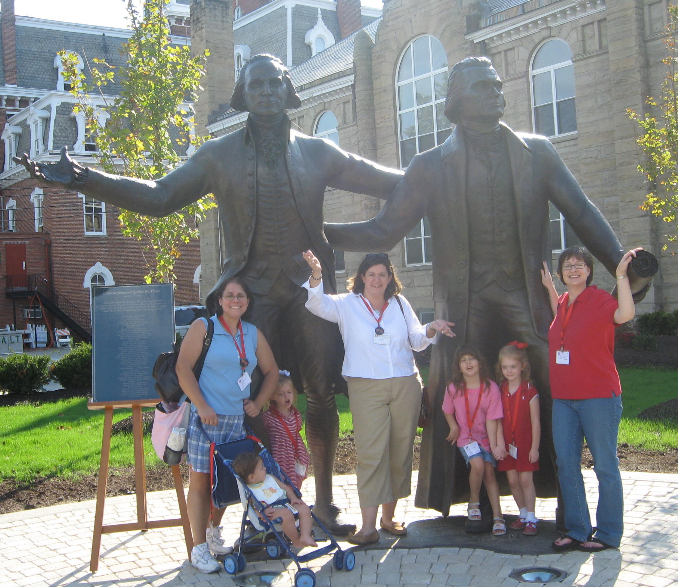 2007_10_06 WnJ alumn with offspring.jpg